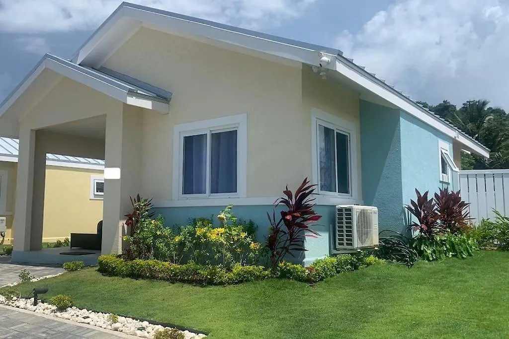 Welcome To Our Ocean View Villa! Lucea